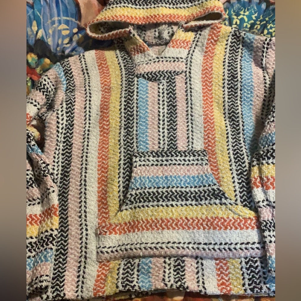 Vintage Earth Ragz Baja hooded pullover perfect conditionNever worn since bought